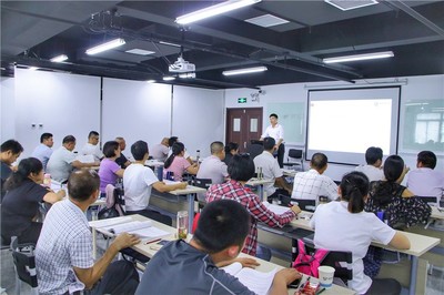 【红人馆】合肥女校长专注培训行业10年 投身消防热心公益坚守初心