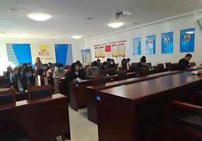 县人社局开展企业职工职业技能提升培训专题会议