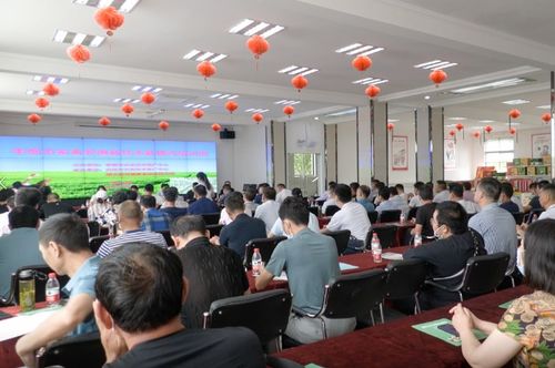 孝感市家禽养殖新技术新模式培训班在安陆市举行