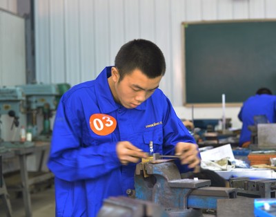 大赛点亮人生 技能改变命运