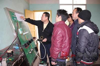 龙山创新就业培训方式 更多农民吃上“技能饭”_新闻中心_新浪网