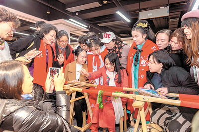 汉绣圈首届技艺技能培训班开班